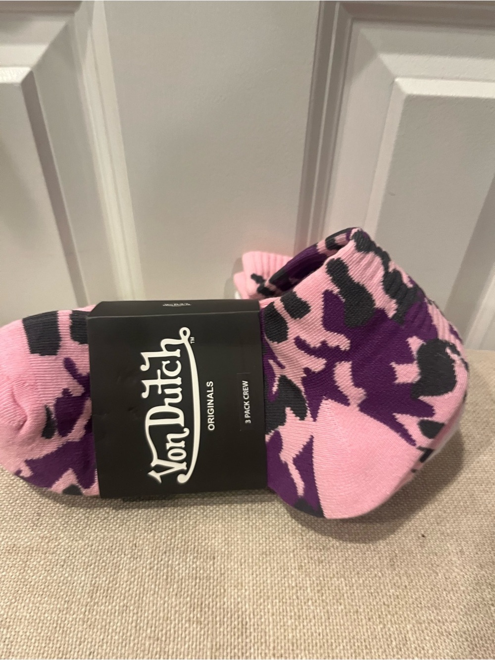 NWT Von Dutch Women's  Pink & Purple Camo Crew Socks -  3 Pack